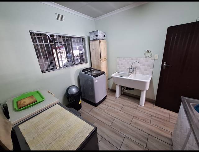 4 BEDROOM HOUSE FOR SALE IN VANDERBIJLPARK SE 7